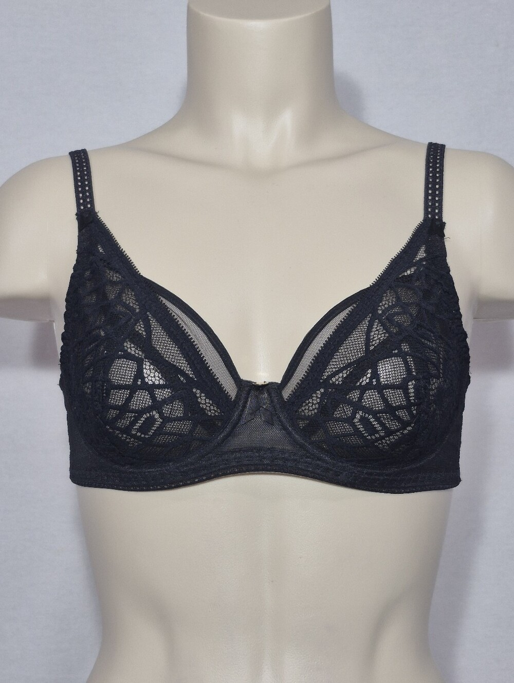 30D Freya 5011 AA5011BK Tailored Underwire‎ High Apex Plunge Bra Black